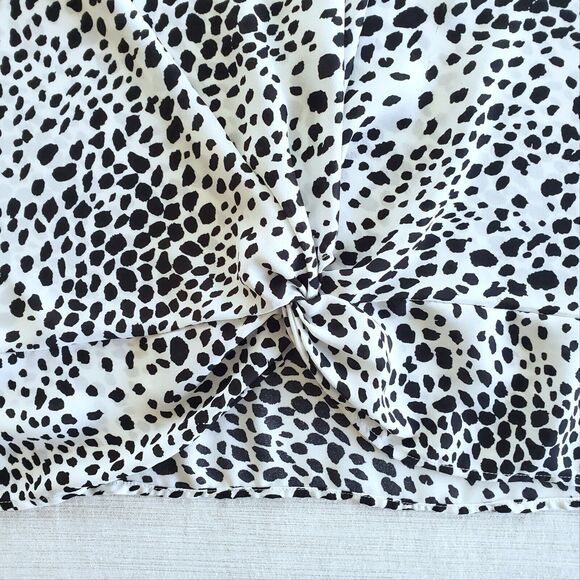Adrianna Papell Top Womens L Leopard Print Black White Twist Front Career Casual - Picture 4 of 10